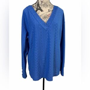 Dokotoo Blue Eyelet Patterned V-Neck Knit Top Size L
